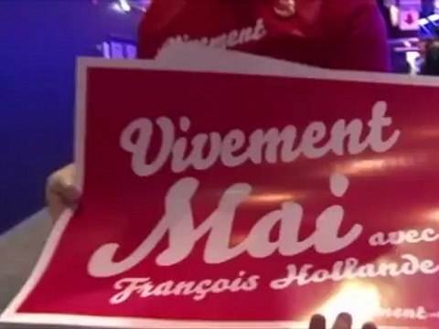 Ambiance avant le meeting de françois Hollande à Rennes