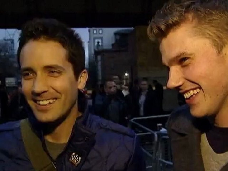 Kylie Minogue performs intimate London gig