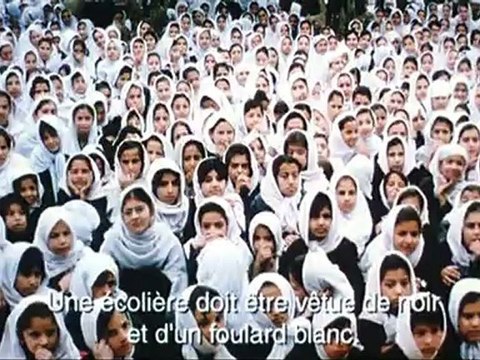 A CINQ HEURES DE L'APRES MIDI - Bande-annonce VO