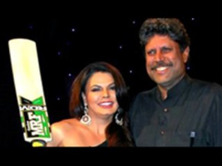 Hottie Rakhi Sawant Bowls Over Kapil Dev!