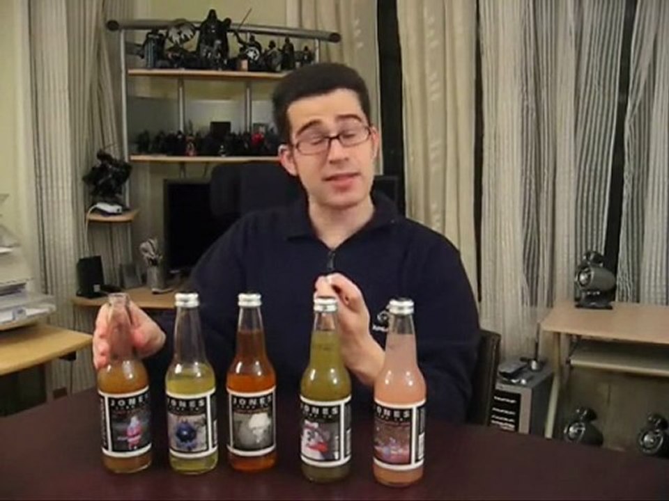 Jones Soda Holiday Pack 2006 - Taste Test