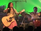 Emel Mathlouthi en concert sur la scène du festival Chorus