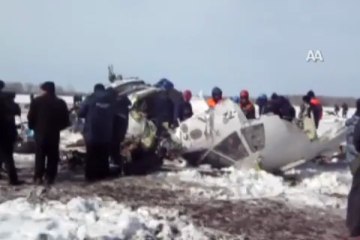Sibirya'da uçak düştü