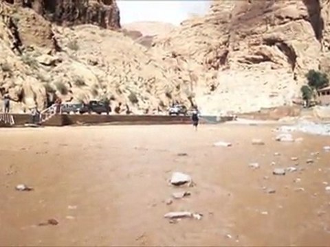 Gorges Todra Maroc - Hôtel les Roches Maroc - 4x4 Tours - Escalade - Trekking - Bivouac- Kasbah Lodges Gorges Todra