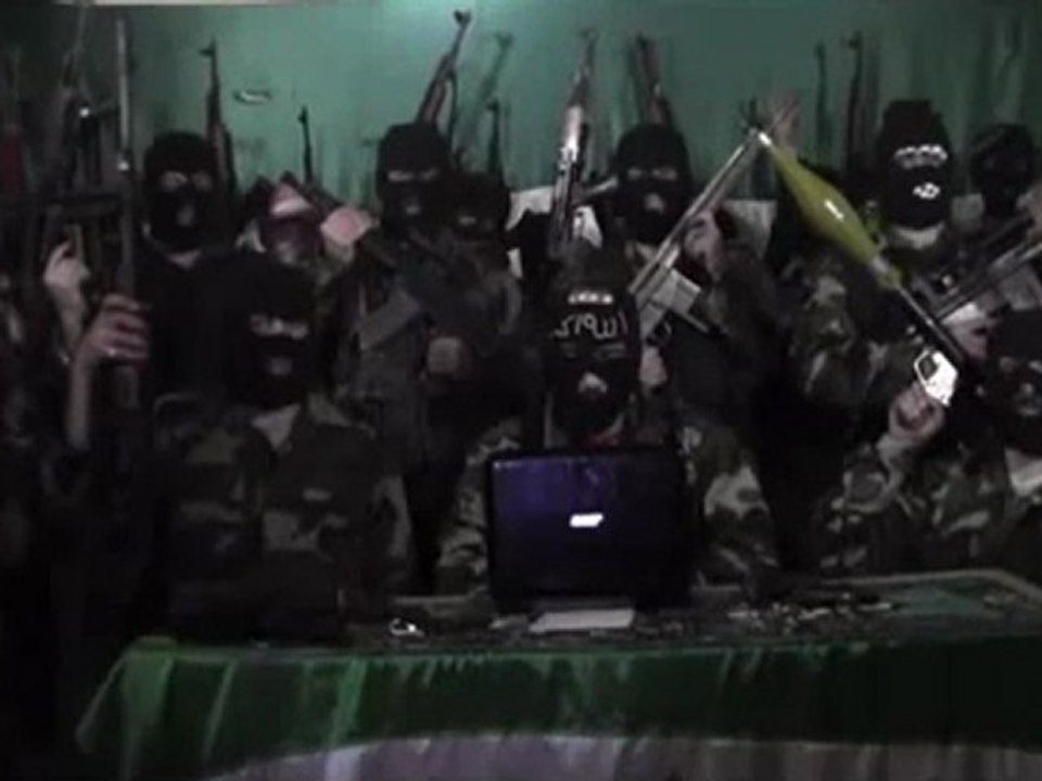 فري برس الله أكبر بيان تشكيل كتائب الصديق في مدينة درعا 1 4 2012