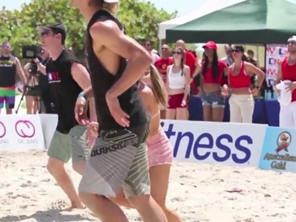 Bikini-Clad Joanna Krupa Looks Great in Miami