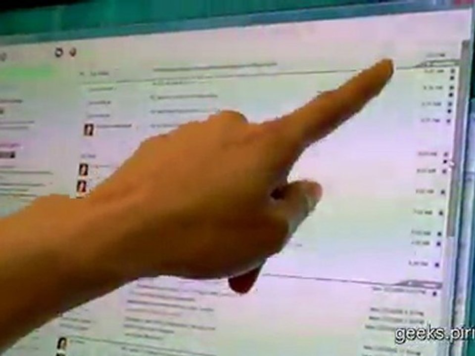 Microsoft Outlook Gets Social Media: LinkedIn, Facebook, and MySpace