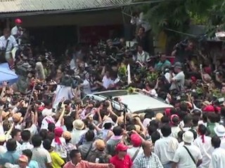 Suu Kyi celebra ‘nova era’ em Mianmar