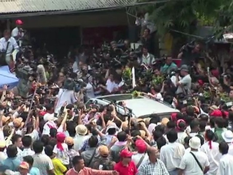 Suu Kyi celebra ‘nova era’ em Mianmar