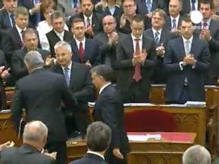 Hungary president resigns after plagiarism row