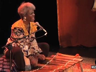 10 years Muziekpublique | Princesse Mansia M'Bila (Congo): 'Nkia Zizi'