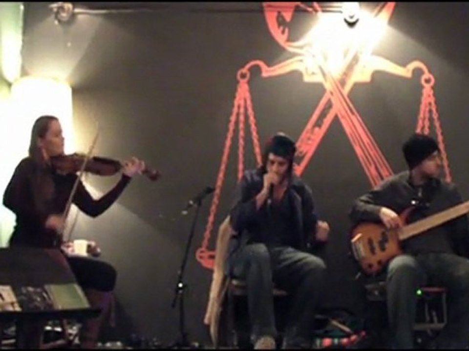 kus & Rika at Café Orwell…2012