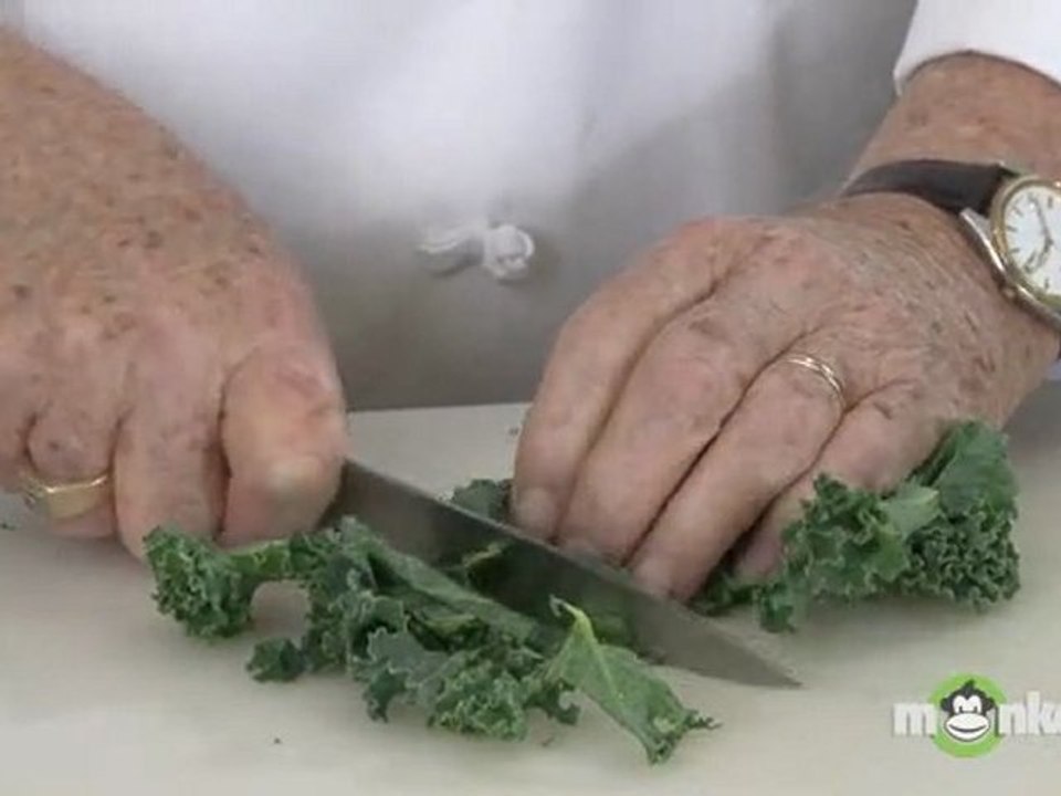 How To Slice Kale