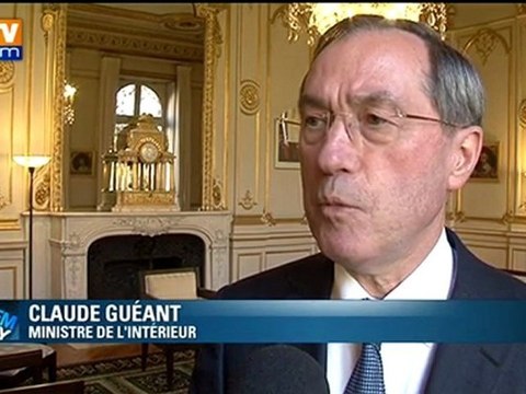 Guéant ordonne l'expulsion de cinq islamistes radicaux