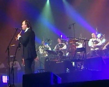 Une autre fin de Terre - Dan ar Braz & Carlos Nunez, avec le Bagad Bro Felger