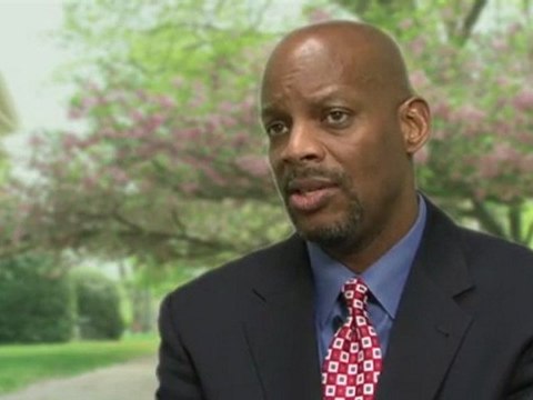 What is the difference between early decision & early action for colleges?