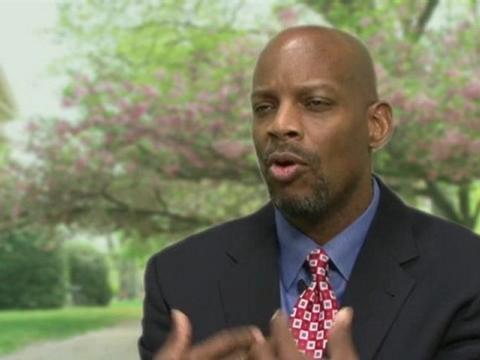 How should your student approach preparing and completing the college essay?