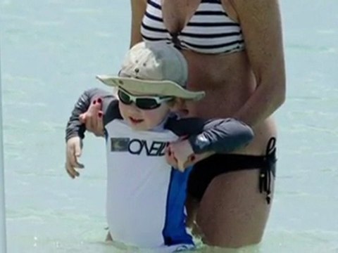 Minnie Driver's Bikini Bod in Caribbean