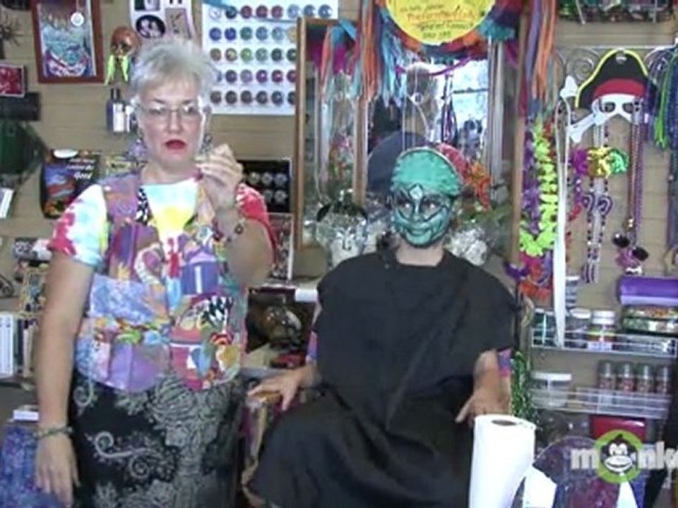 Face Paint - Finishing Touches to the Alien