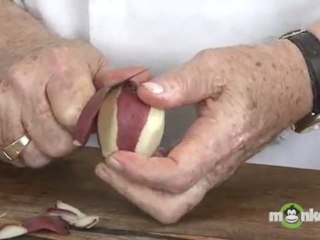 How to Peel Using a Kitchen Knife