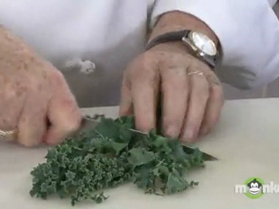 How To Chop Kale