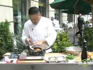 How to Make a Sauteed Salmon Salad