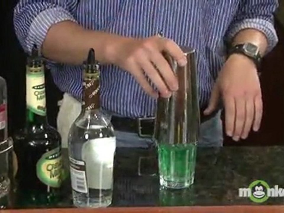 Vodka Drinks - How to Make a Vodka Grasshopper