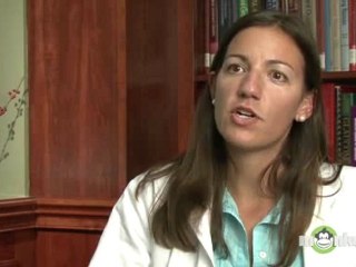 How quickly should treatments for pink eye work?