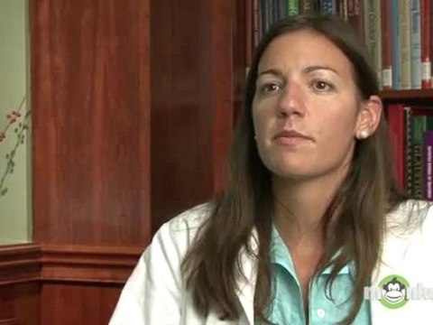 What are the symptoms of cataracts?