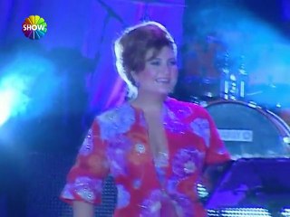 Sibel Can konserinden muhteşem görüntüler