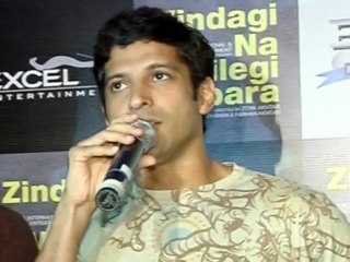 Farhan Akhtar's Milkha Singh Look Revealed - Bollywood Time