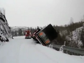 Régis Remorque un Poids Lourd !