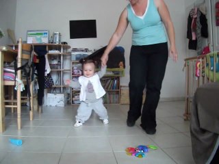 Premiers pas à une main !!