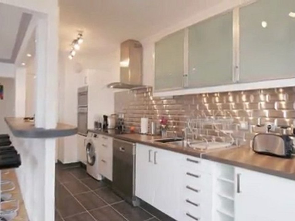 Grand 2 pièces entièrement rénové en mars 2012, aux portes du Marais