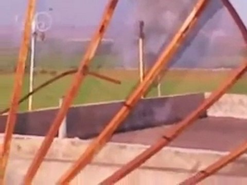 فري برس ادلب تفجير حاملة صواريخ وباص شبيحة في ادلب تل مرديخ وتطاير الصواريخ منها عملية نوعية لجيش الحر 3 4 2012