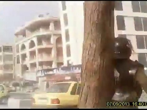 فري برس حلب جامعة حلب مظاهرة امام البولمان اطلاق رصاص وقنابل غاز 3 4 2012