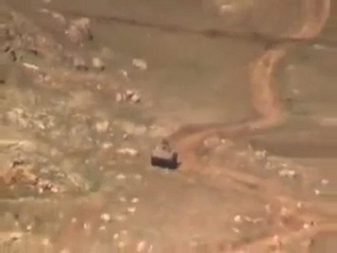 فري برس ريف دمشق الدبابات تحاصر الزبداني 3 4 2012 ج3