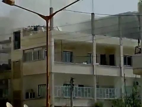 فري برس محاولة لقصف مأذنة جامع سعد في مدينة ادلب