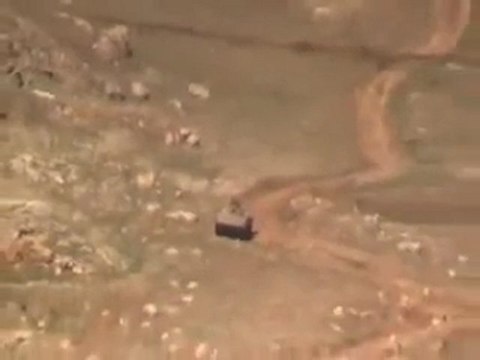 فري برس ريف دمشق الدبابات تحاصر الزبداني 3 4 2012 ج3