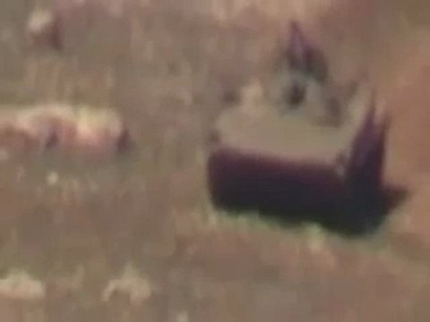 فري برس ريف دمشق الدبابات تحاصر الزبداني 3 4 2012 ج1