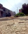 فري برس   درعا داعل اقتحام عصابات الجيش الأسدي للمدينة 2 4 2012