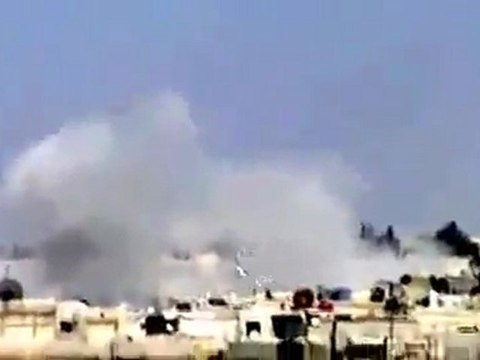 فري برس حي دير بعلبة تصاعد الدخان الكثيف من منازل المدنيين بسبب إستمرار القصف العنيف على الحي 3 4 2012