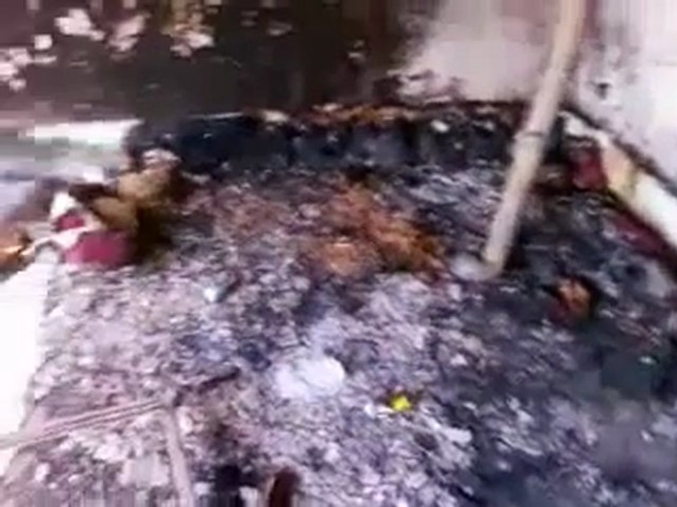 فري برس ريف حماه المحتل حرق وتدمير بيوت الناشطين في اللطامنة أثناء اقتحامها 3 4 2012