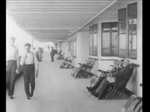 Shadow of a dream Titanic Disaster Original Footage 1912 Nostalgy Piano Theme Patrick Stafford & Soprano Linda Evans.