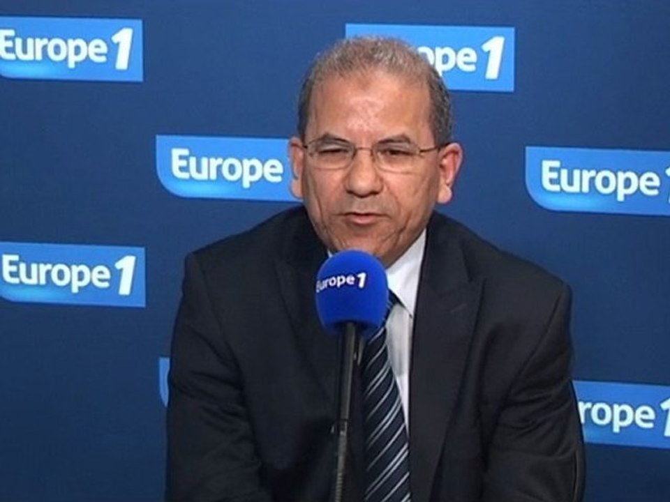 Moussaoui "prend actes des arrestations"