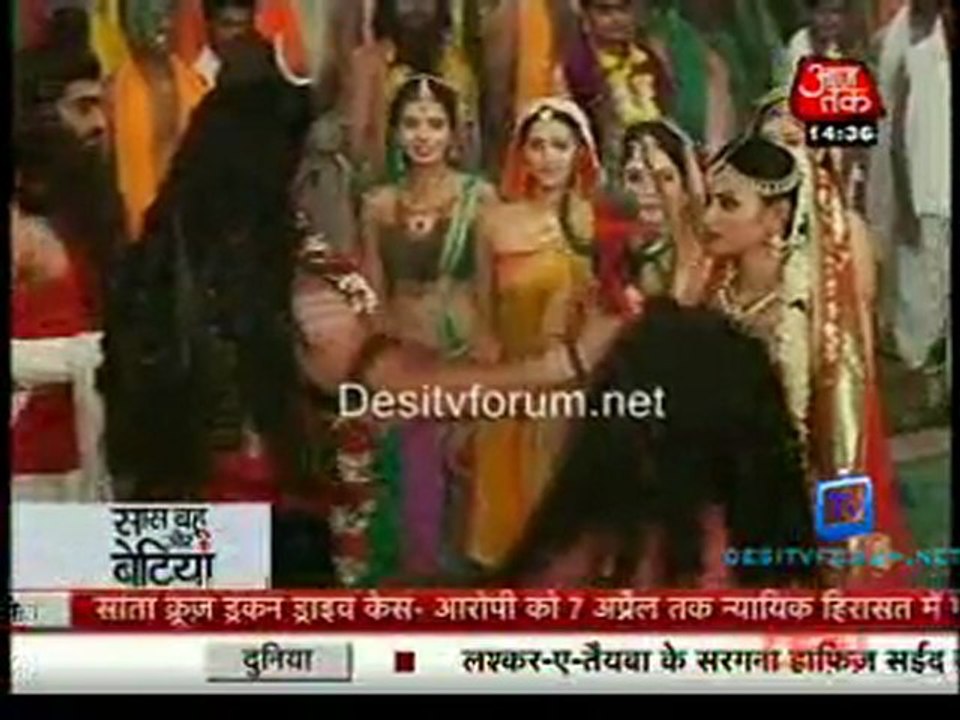 Saas Bahu Aur Betiyan [Aaj Tak] - 4th April 2012 Part1