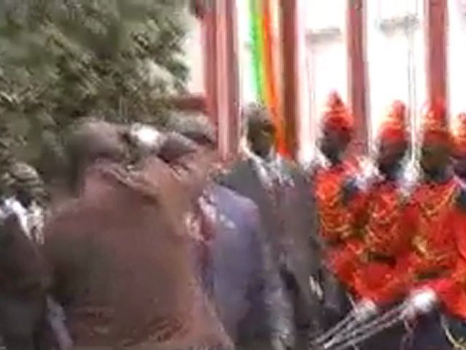 VIDEO – Fête de l’Indépendance : Arrivée « solennelle » du Président Macky Sall