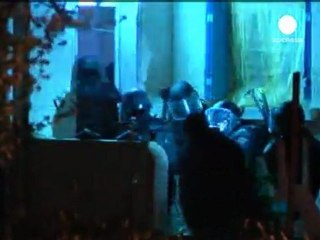 Fransa seçimler öncesi 'radikal İslamcılar'a savaş...