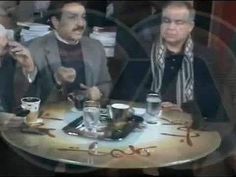 ندوة عقدت بمكتبة كلمات بالمنصورة بمناسبة احتفالات يوم الطالب العالمي بحضور جورج إسحاق أحمد بهاء شعبان شوقي الكردي