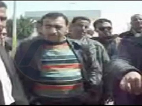 وقفه احتجاجيه للعاملين بجهاز مدينه المنيا الجديدة للمطالبة باقاله وزير الإسكان